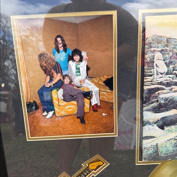 Framed Led Zeppelin Gold Record Display - Picture 2 of 10